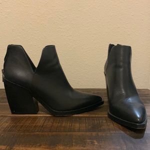Vince Camuto Gigietta Booties - 7.5